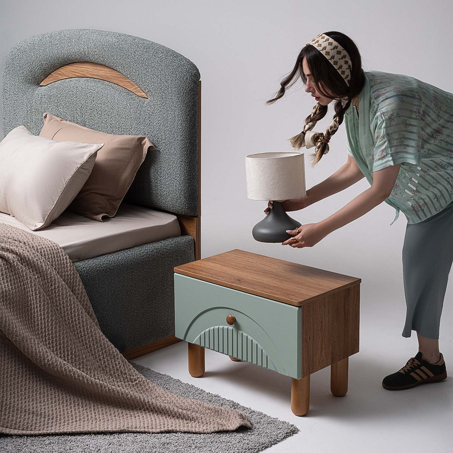 Hedika - Teen Bedroom Set