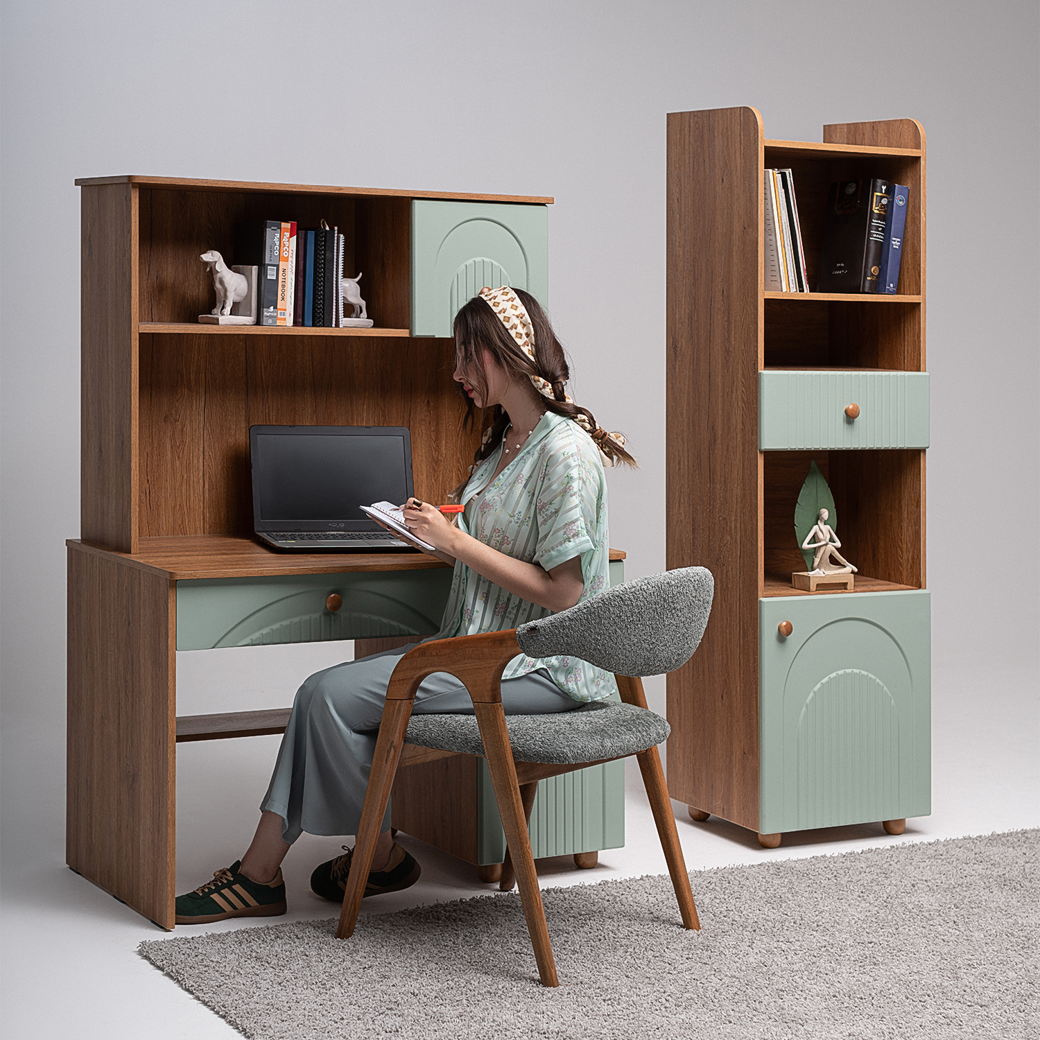 Hedika - Teen Bedroom Set